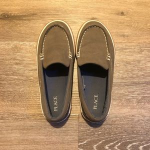 *REDUCED* Boys Shoes • Size 4